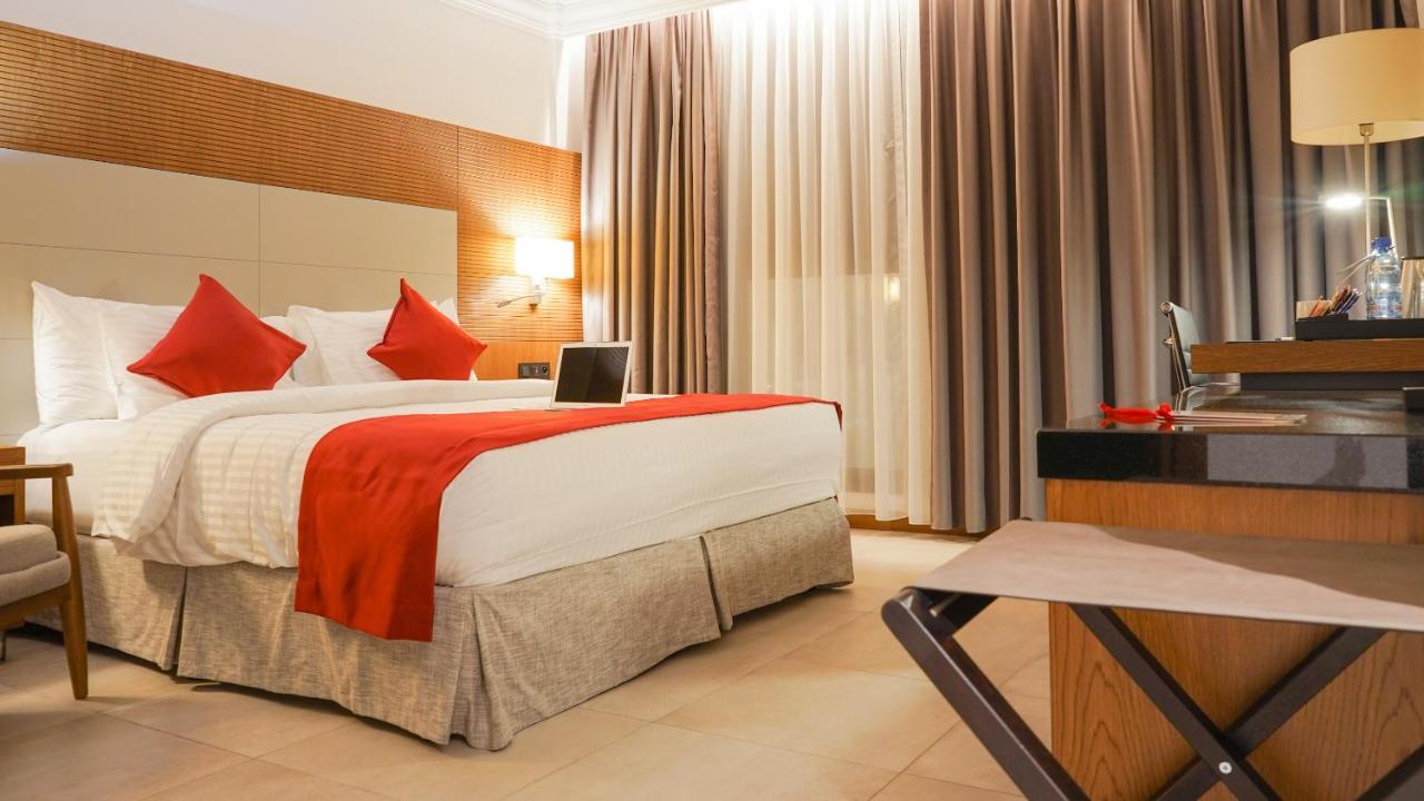Star Land Hotel Bastos Yaounde Exterior photo